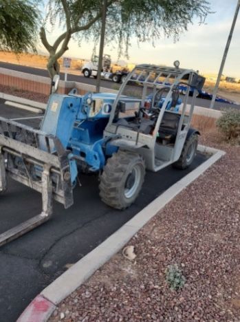 5k reach forklift - 5500 # Pound Reach Forklift