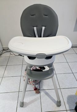 Feeding Chair - Like New