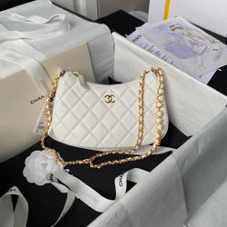 Beautiful Chanel Handbag 