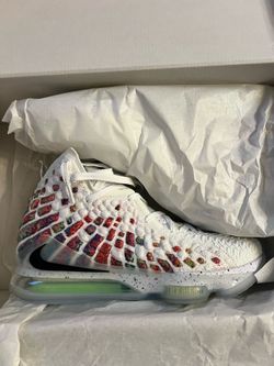 LeBron size 10