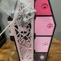 Monster High 2022 With Keys