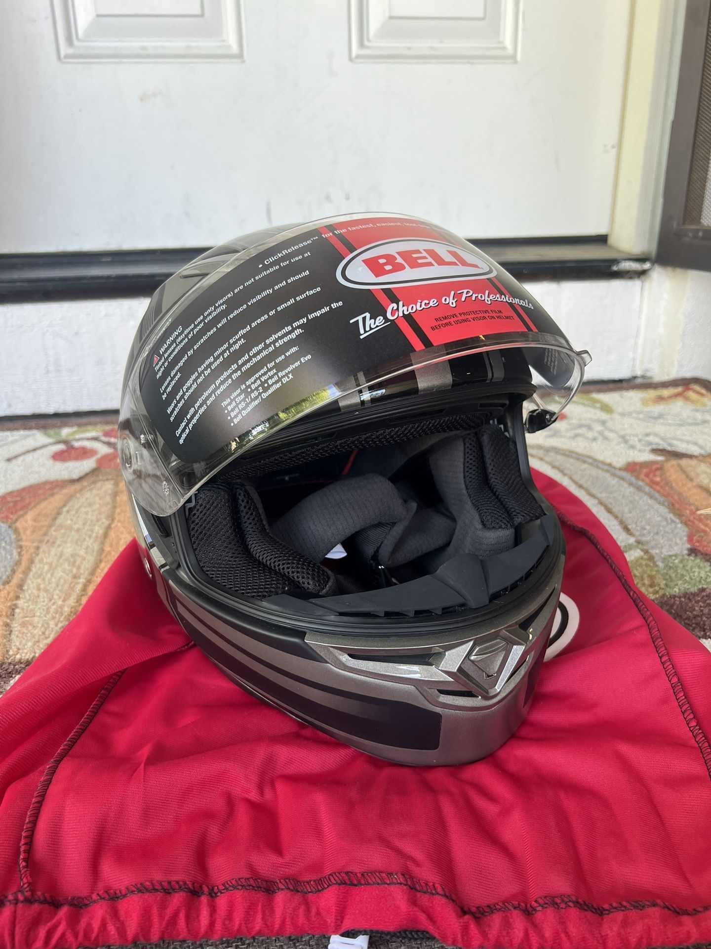 NEW Bell Motorcycle Helmet Size Small