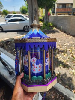 King Arthur carrsousel popcorn bucket