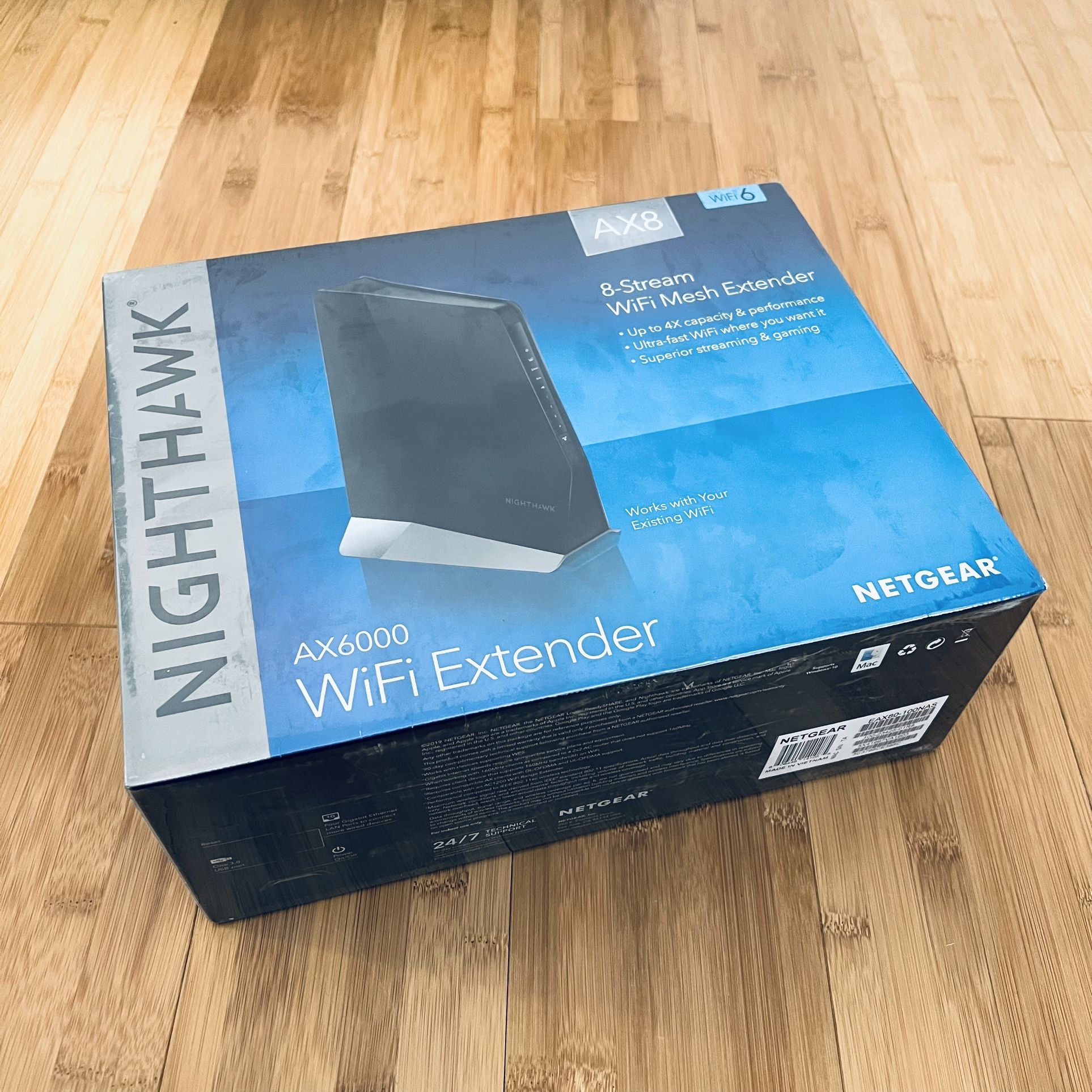 NEW NETGEAR Nighthawk AX6000 8-Stream Wi-Fi 6 Mesh Extender (EAX80)