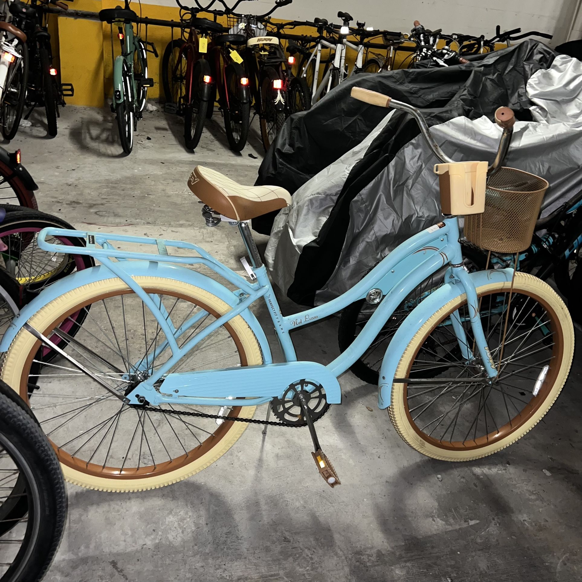 Huffy 26 womens nel lusso cruiser bike best sale blue