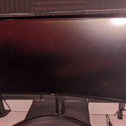 34" curved LG monitor