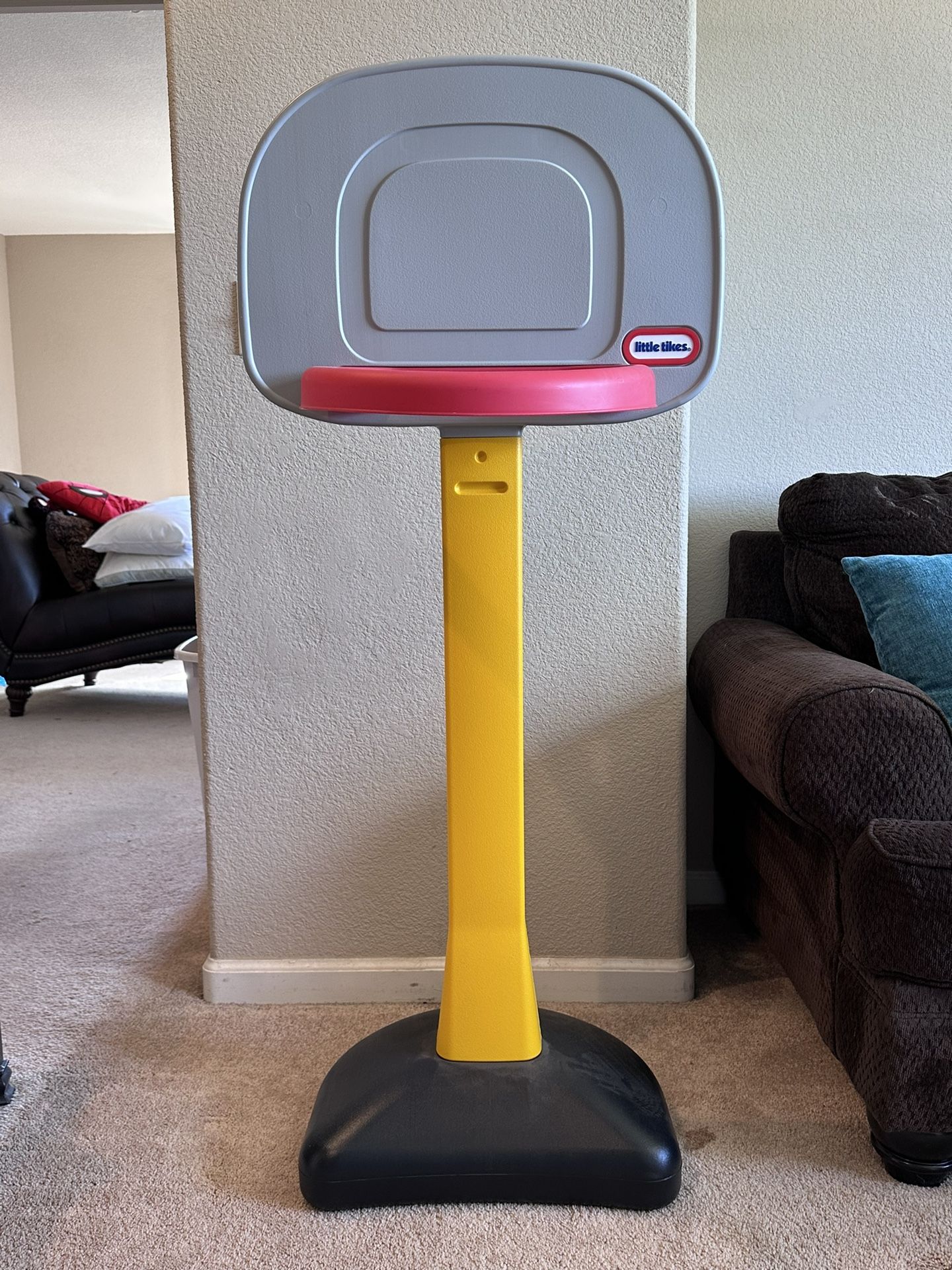 Little Tikes Basketball Hoop