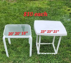 Outdoor small tables