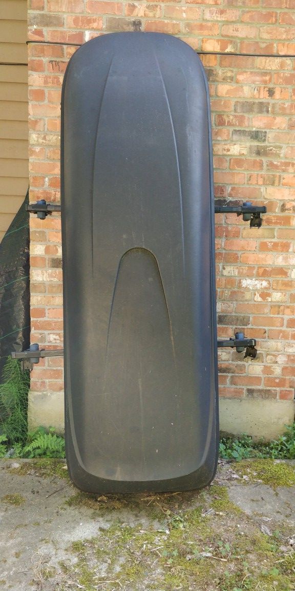 Thule Cascade XT 1700 Roof Box w/ Bars for Sale in Issaquah, WA OfferUp