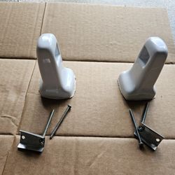 Ceramic Towel Rod / Bath Tissue Brackets