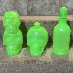 Target Hyde Eek Green Glowing Skull Blow Mold set of 3 Stacked Jar bottle w/lid