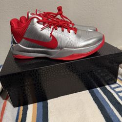 Kobe 5 Catlin Clark Roty 