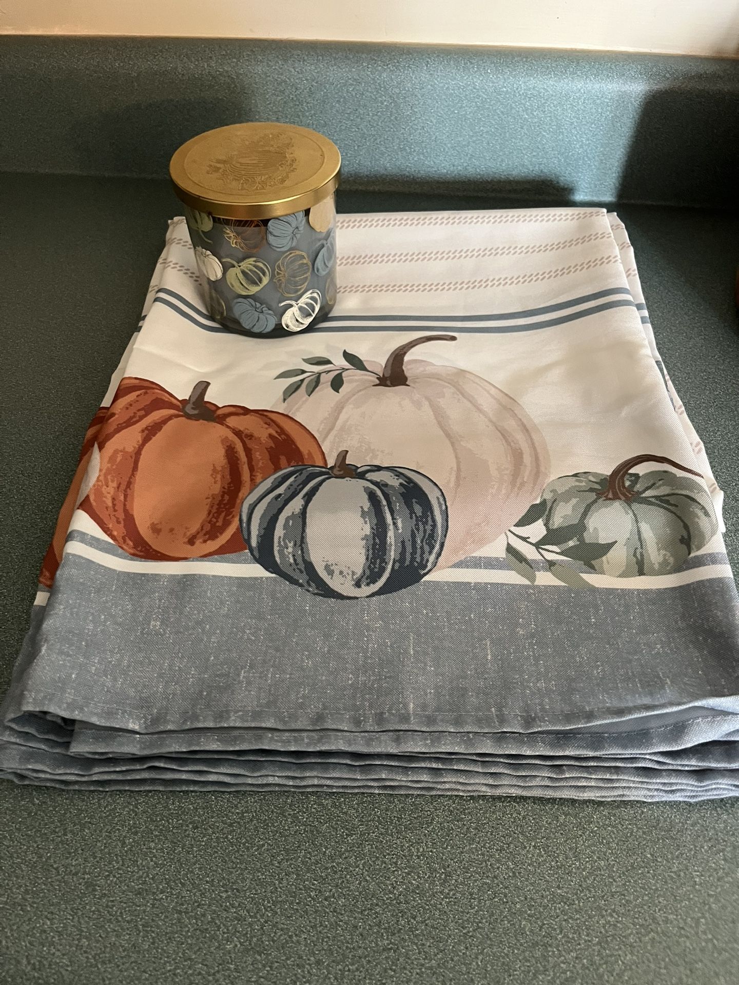 6ft Table Clothes