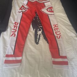 Cincinnati Reds Leggings size small Up to 3xl