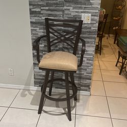 Stool Very Comfortable , Son Dos Cada Uno 45 Dlls