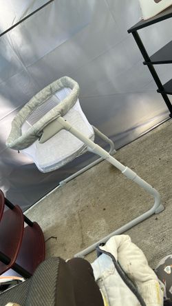 Bassinet , HALO Brand 