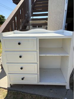Baby changing table