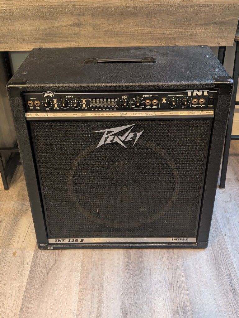 Peavey TNT 115 Bass Amp