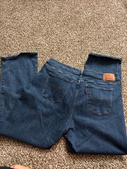 Women’s Levi’s Jeans