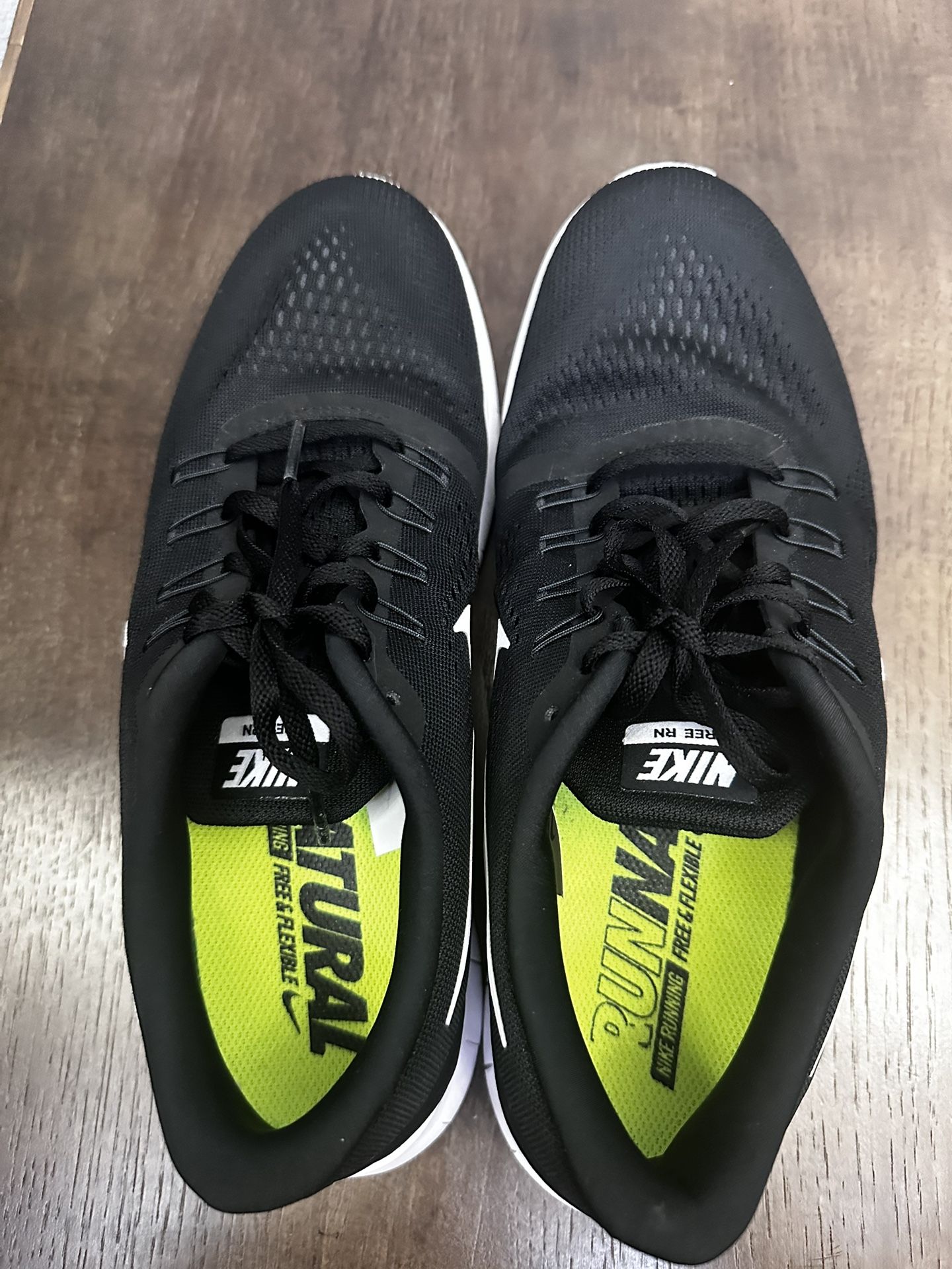 Nike Running Shoes. New Size 10