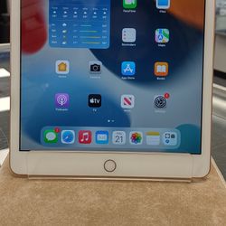 Apple Tablet 8 Generation MYLC2LL/2