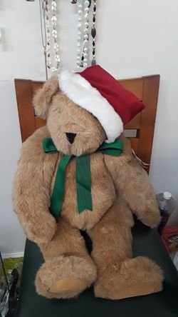 Vermont teddy bear, Beautiful 2 feet tall, from 1991, so he's 30 years old, has been in its plastic package.