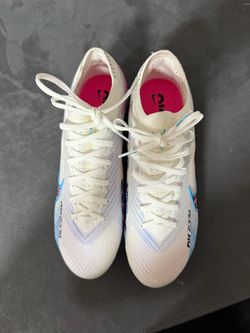 Soccer Cleats Size 6