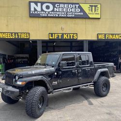 Jeep Gladiator Lifted on Off-Road Tires 🛞 No Credit Needed!