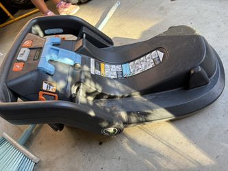 Uppa Baby Car Seat Base