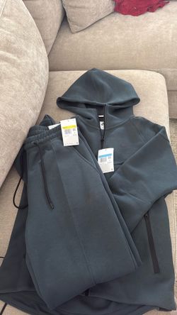 Nike women tracksuit