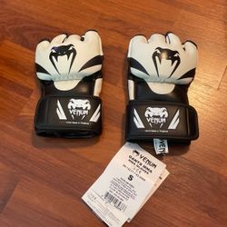 Brand New Venom Mma Gloves Training Gloves