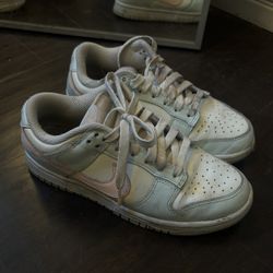 Nike Dunks 