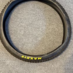 Maxxis Minion DHF 27.5x2.5 MTB Tire