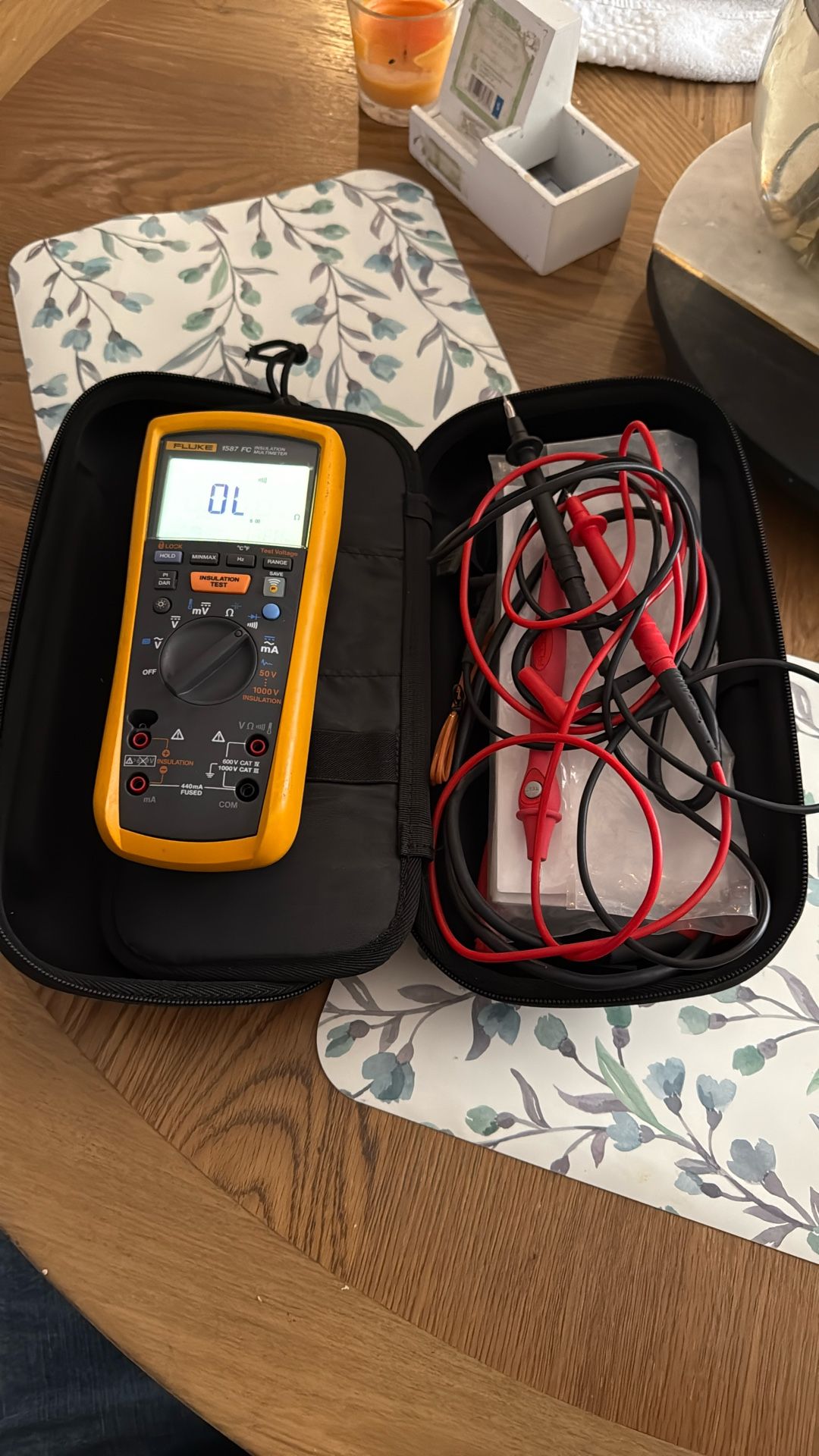 Fluke Multimeter With Full Set