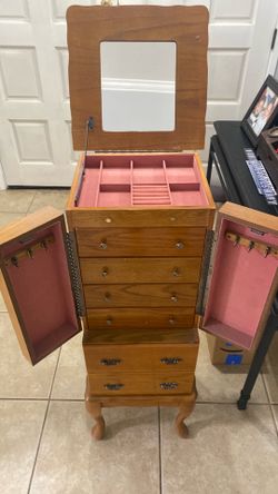 Jewelry Stand