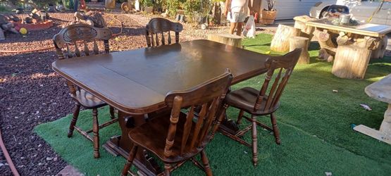 Dining table & chairs (SOLID WOOD)