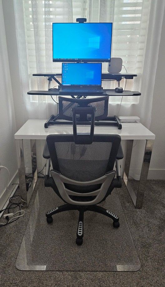 VariDesk Pro Plus Electric Sit- Stand Converter For Desk - Like NEW!