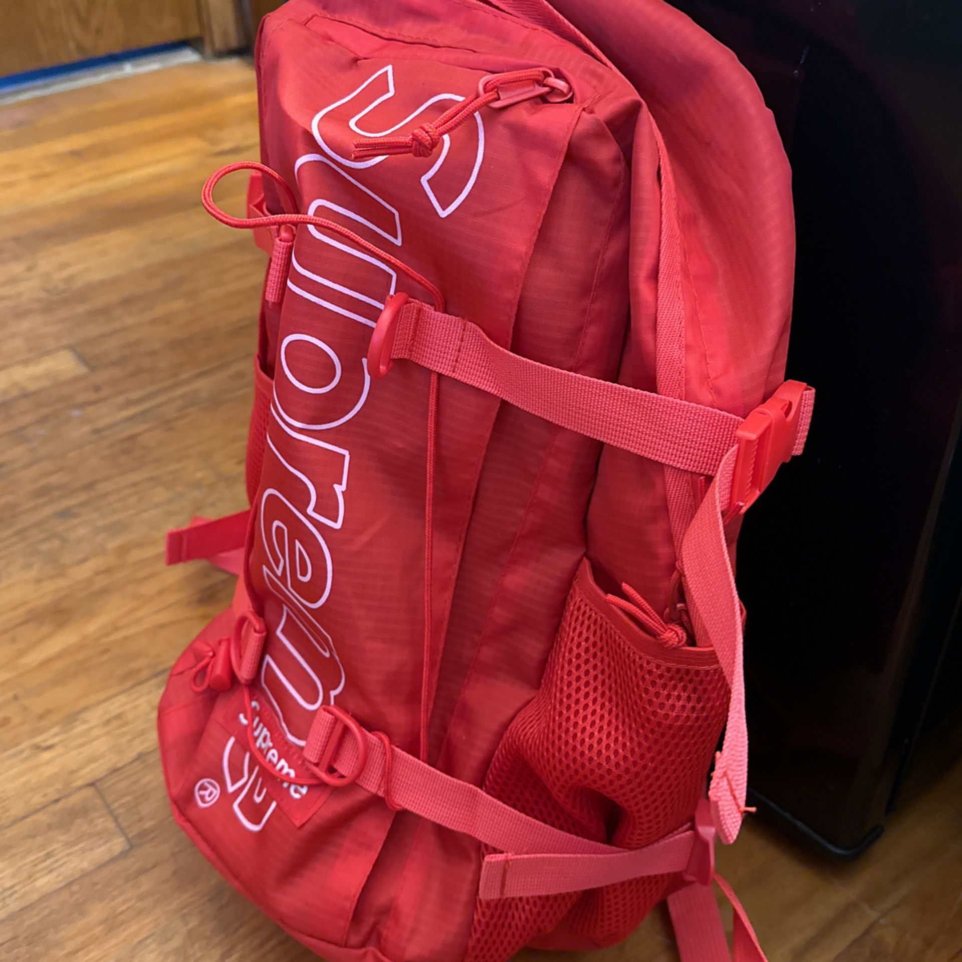 Got a handful of Bags & Wallets In Store! Supreme FW18 Red Side