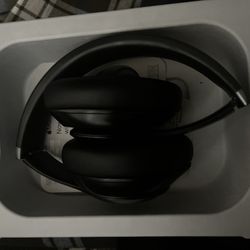 Beats Studio Pro 