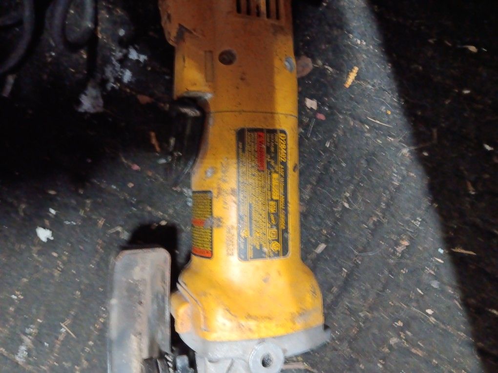 DeWalt Grinder Model D28402
