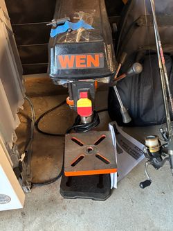Wen 2.3-Amp 8 in. 5-Speed Cast Iron Benchtop Drill Press with 1/2 in. Chuck Capacity