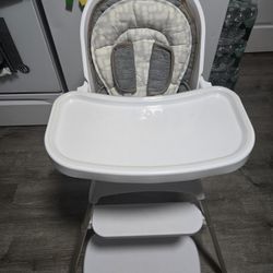 Safety 1st Rotating High Chair