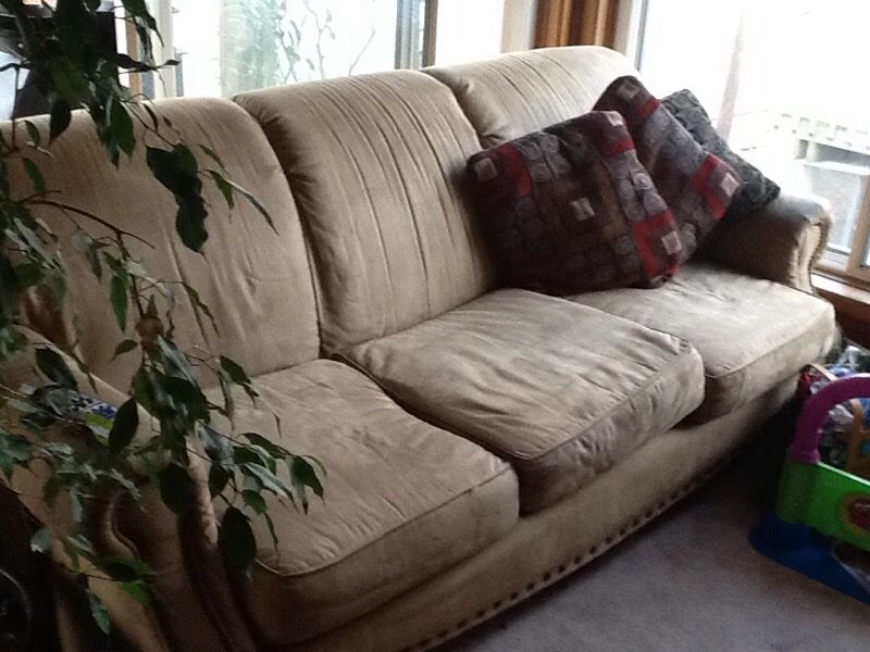 Hickory Hill couch