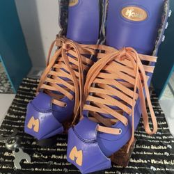 Moxi Beach Bunny Skates Periwinkle Sunset Size 8 - Like New.