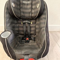 Graco Size4Me 65 Convertible Carseat