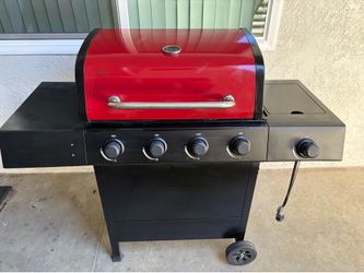 NexGrill  With 4 Burners