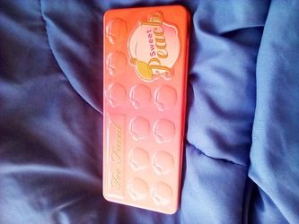 Too Faced Just Peachy Pallet 