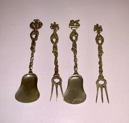 Vintage Montagnani Italy Brass Serving Set Spoon Fork Ornate Cherub Floral 4pc