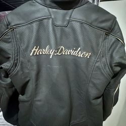Women’s Harley Davidson Leather Riding Jacket  liòihhh Hmmm Mm l