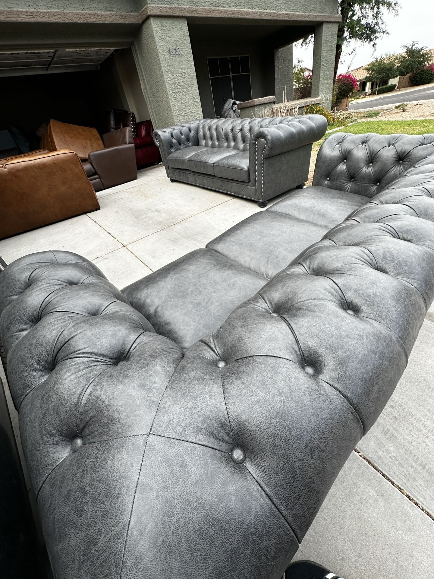 Free Delivery Grey Leather Chesterfield Couches
